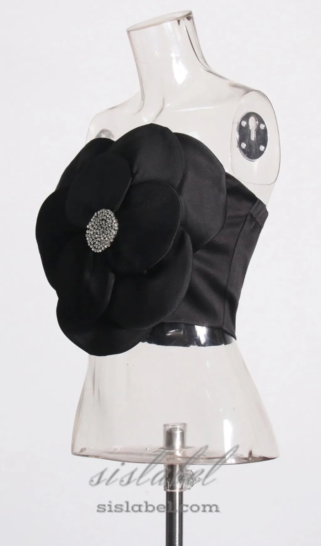 3D FLOWERS TOPS IN BLACK