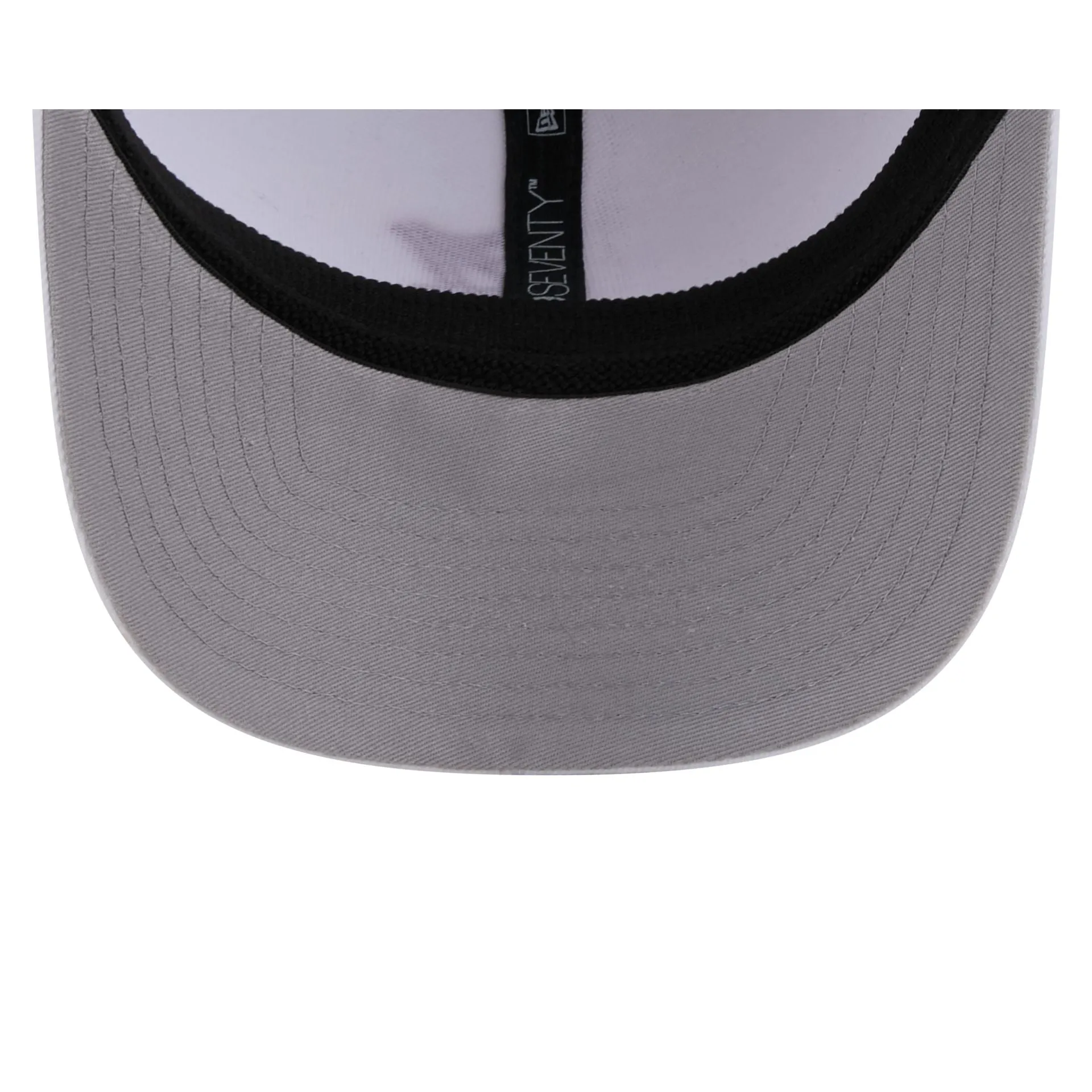 Alabama Crimson Tide Basic White 9SEVENTY Stretch-Snap Hat